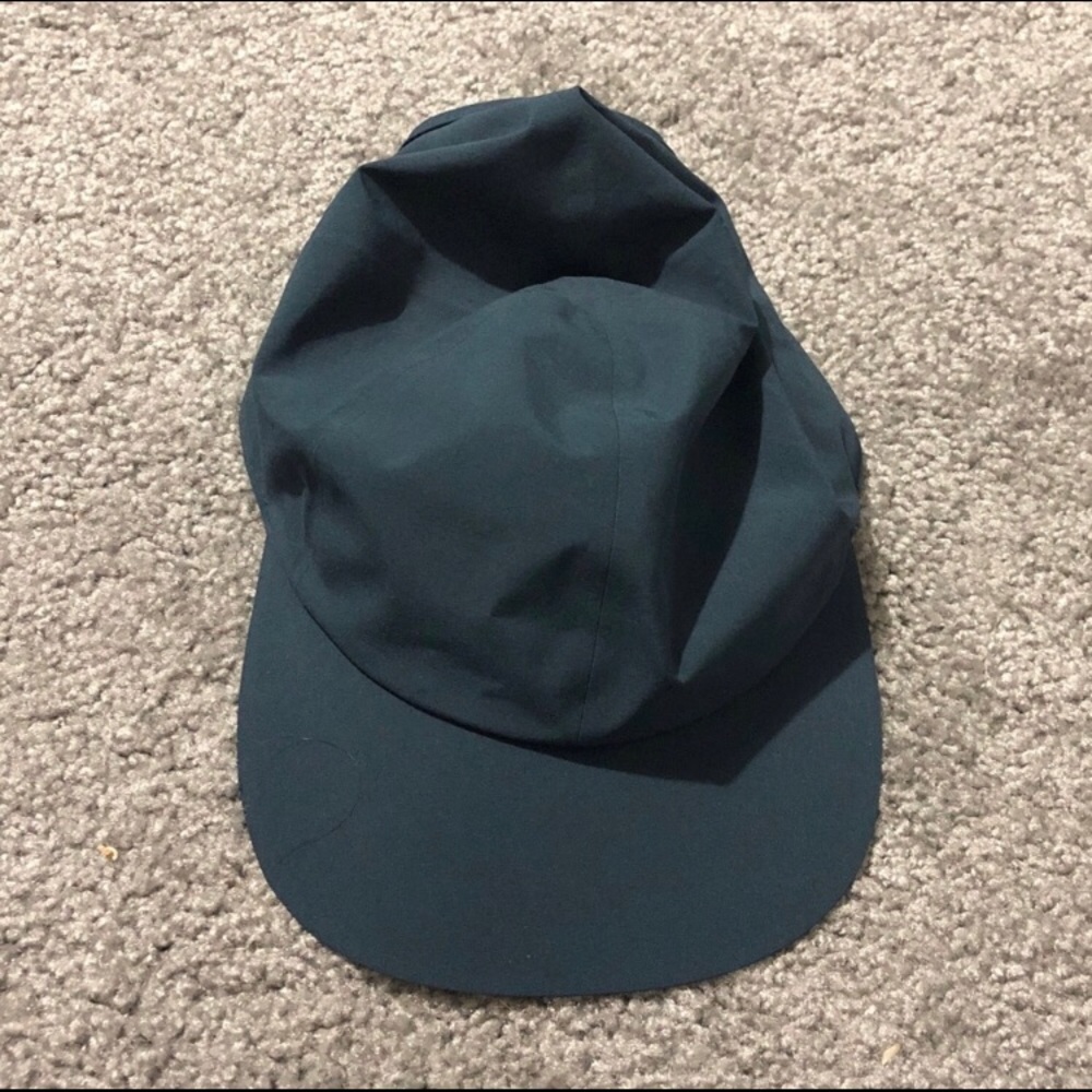 lulu lemon teal running hat